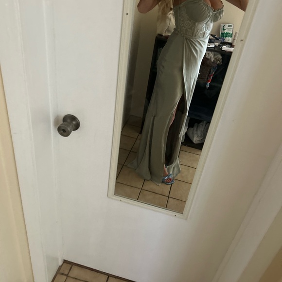 Brand new v chapman dress safe - Picture 2 of 2